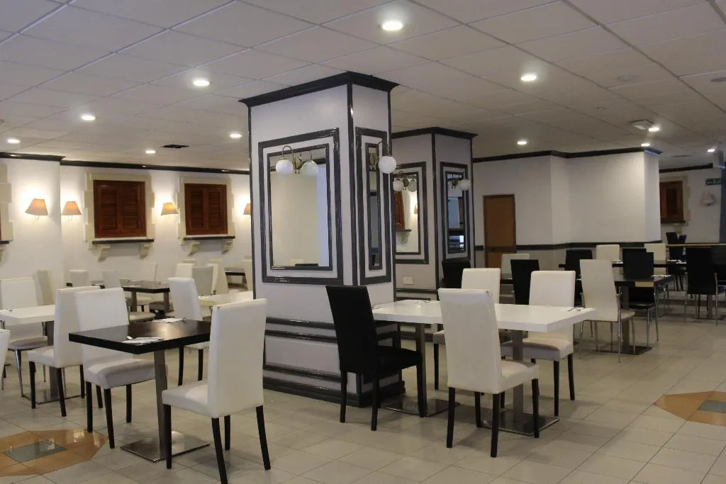 Restaurant, The San Anton Hotel, Malta