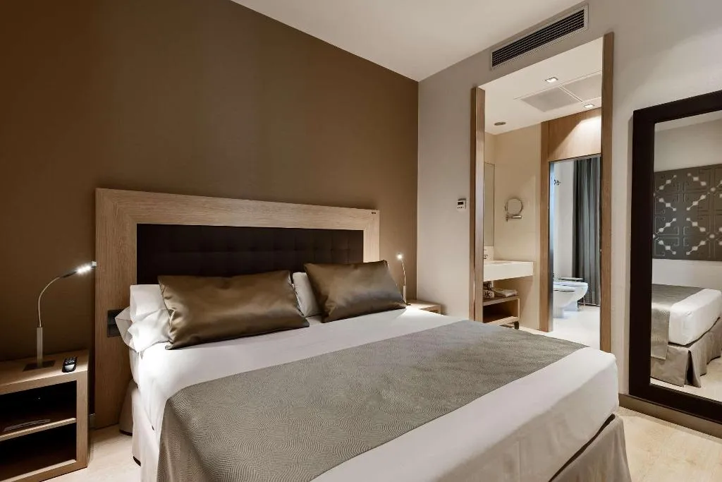 Room, Catalonia Atocha, Madrid