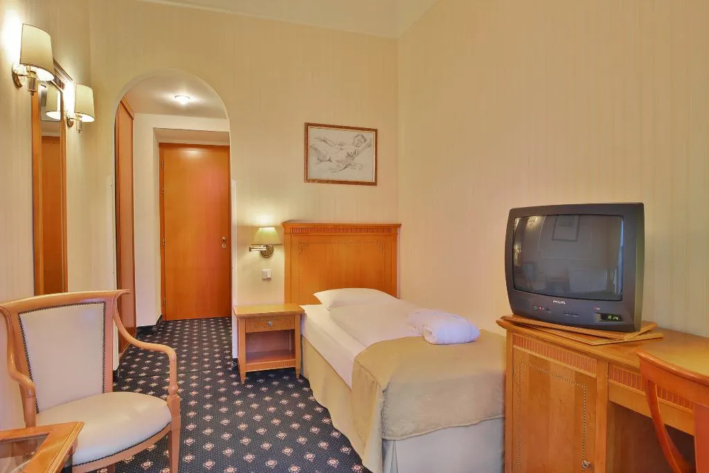 SINGLE STANDARD Room, Belvedere Wellness Hotel Marianske Lazne, Prague
