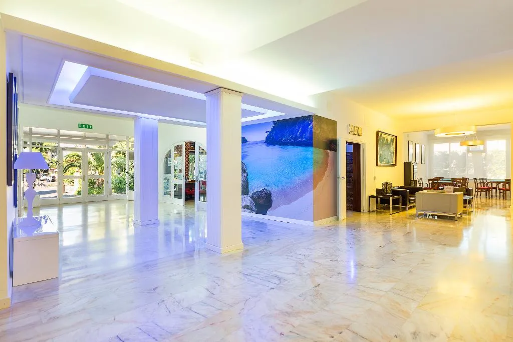 Lobby, Hotel Cala Murada, Majorca