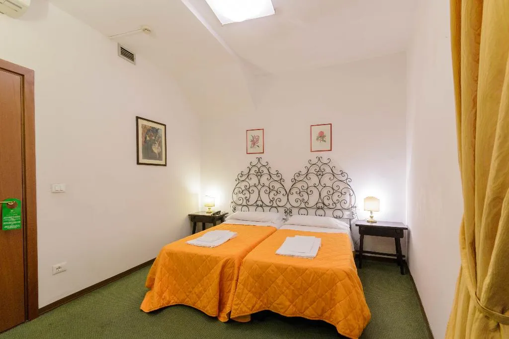 TWIN CLASSIC Room, Hotel Rex, Florence