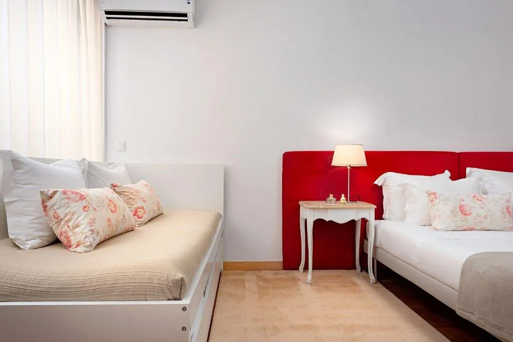 Room, Oporto Stories Apartments - Santa Catarina, 219, Porto