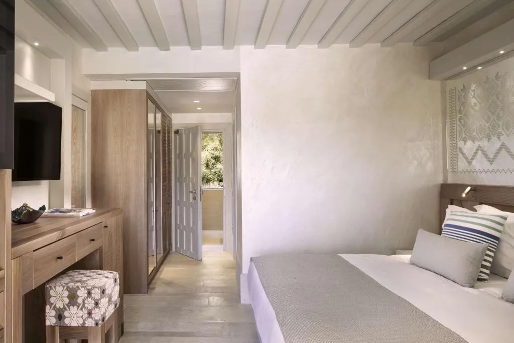 DOUBLE DELUXE SEA VIEW Room, 7pines Resort Sardinia Destination By Hyatt, Olbia