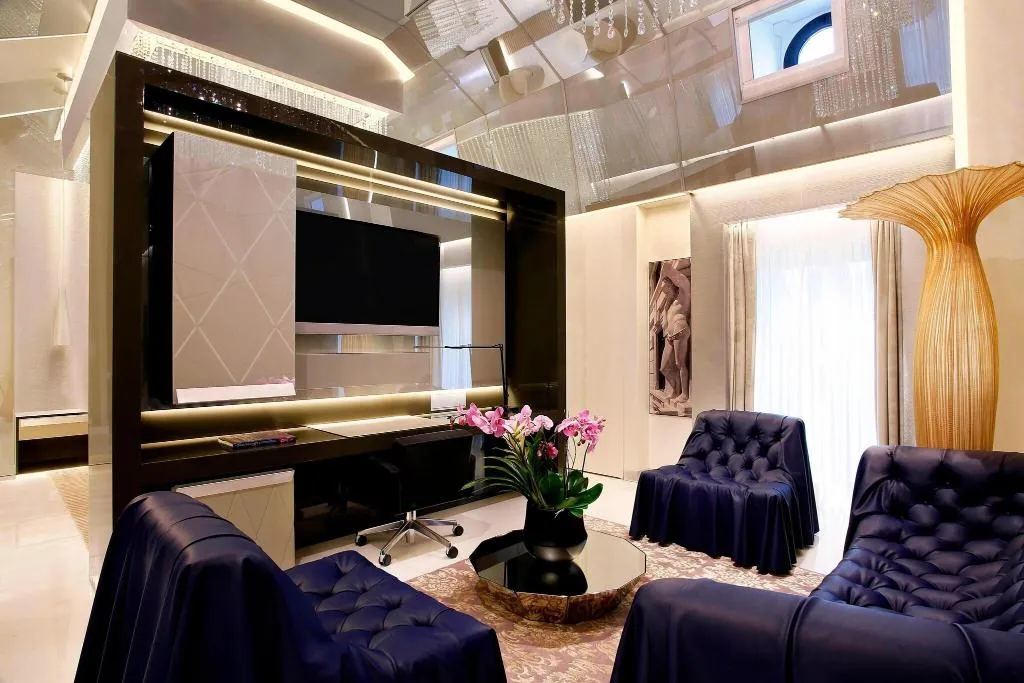 Room, Excelsior Hotel Gallia, a Luxury Collection Hotel, Milan