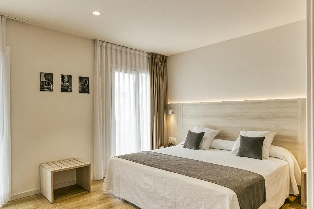JUNIOR SUITE STANDARD Room, Emporium Only Adults, Costa Brava