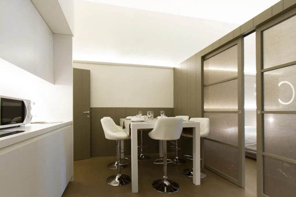 APARTMENT CAPACITY 6 TWO BEDROOMS Room, Palazzo dei Ciompi, Florence