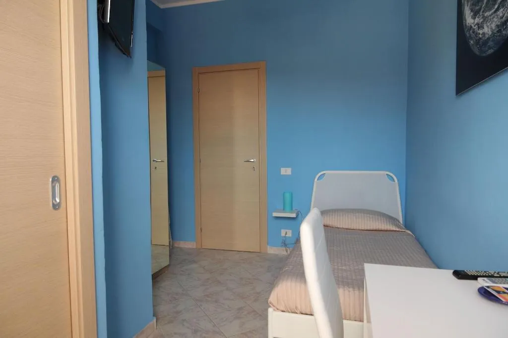 Room, B&B Kosmos, Catania