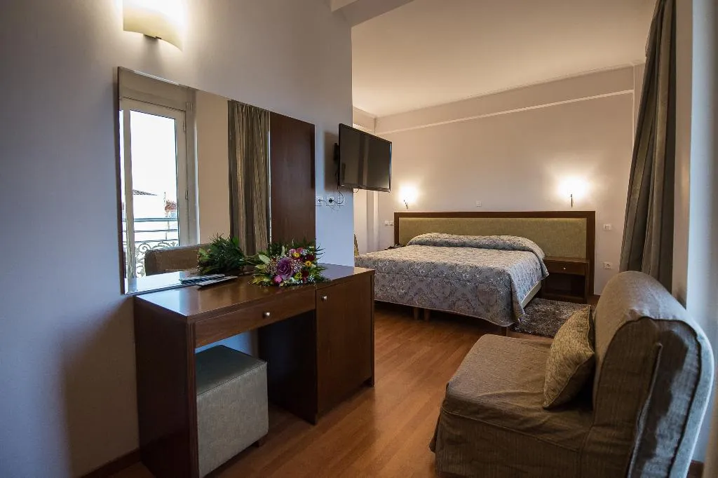 TRIPLE STANDARD Room, Olympos, Santorini