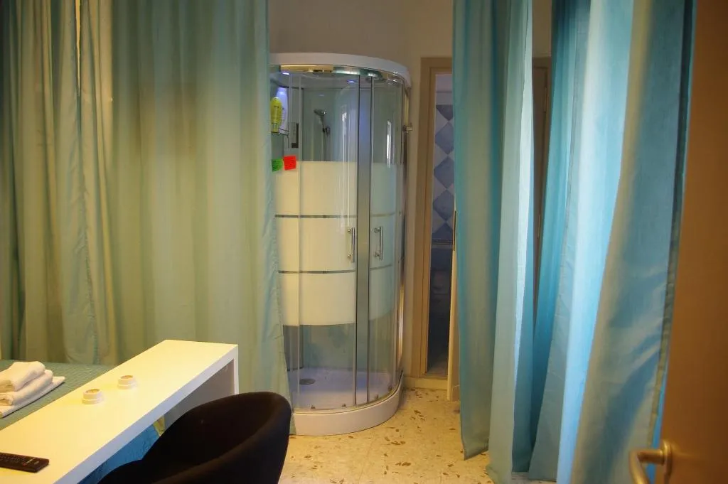 Room, Appia Avenue 639, Naples