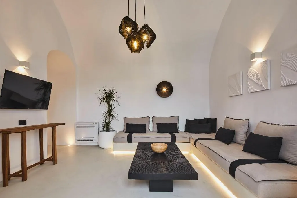 Room, You And Me Suites, Santorini