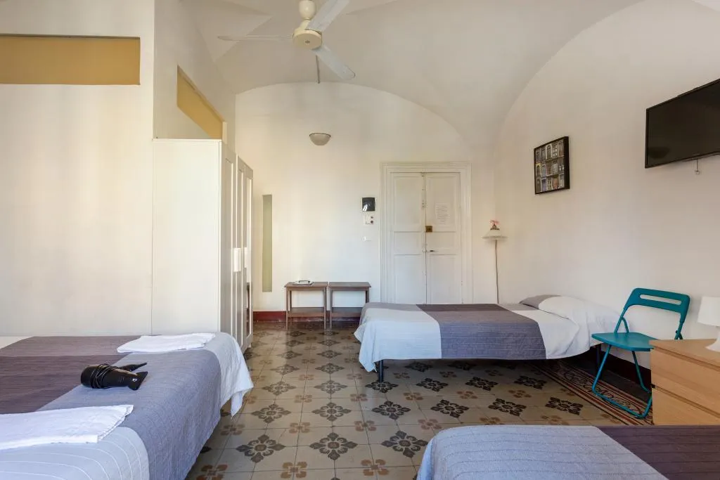QUADRUPLE WITH BALCONY Room, Da Gianni E Lucia Rooms, Catania