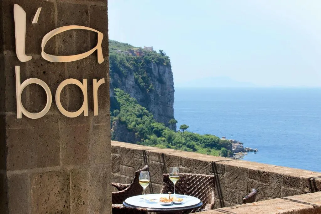Bar, Grand Hotel Angiolieri, Naples
