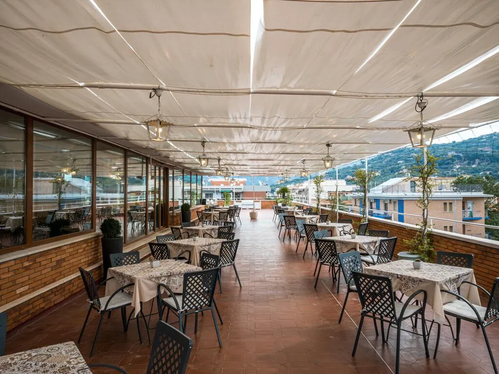 Terrace, Grand Hotel Cesare Augusto, Naples
