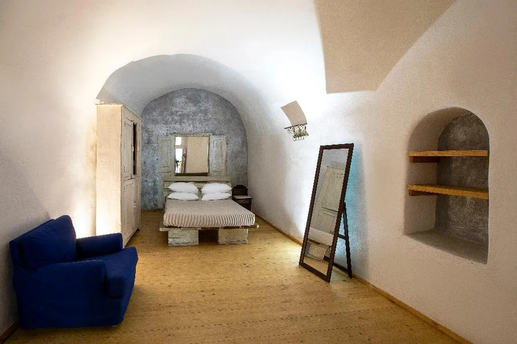 VILLA FOUR BEDROOMS Room, Ducato Wine Village, Santorini