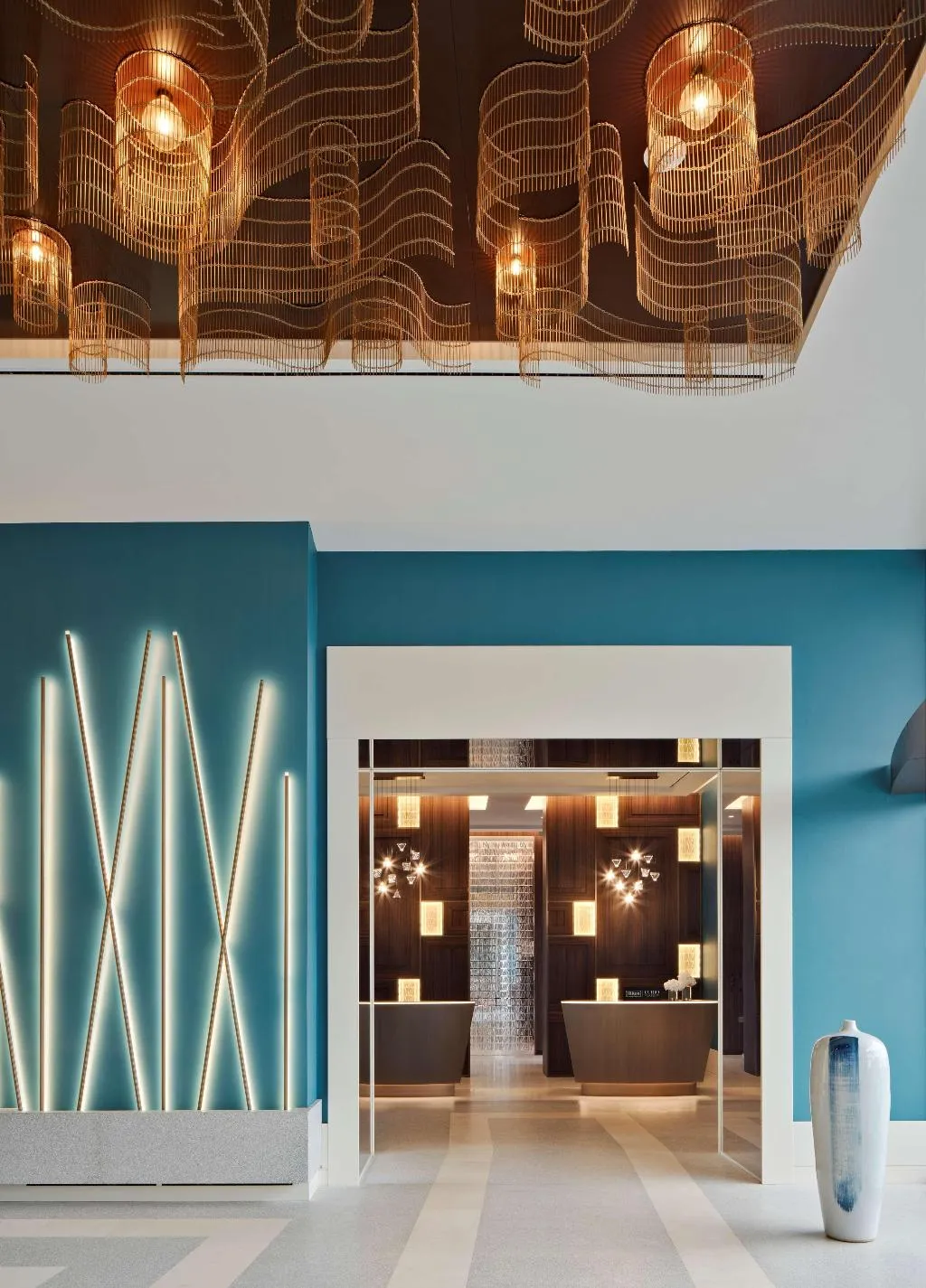 Lobby, de Bonart Naples-Curio Collection by Hilton, Naples
