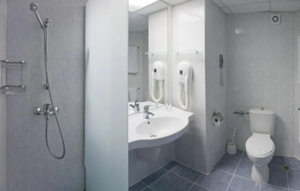 Room, Mura, Varna
