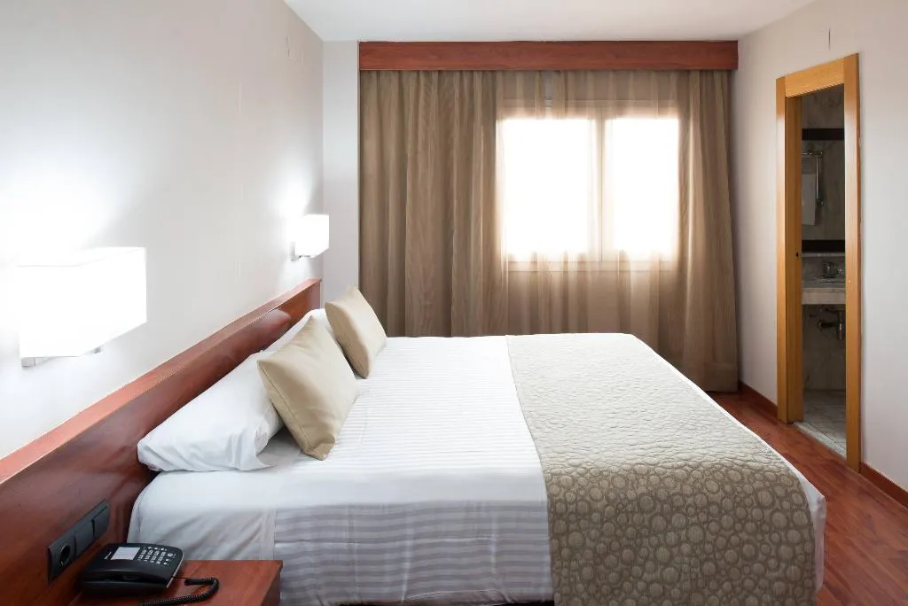 Double or Twin STANDARD Room, Catalonia Park Putxet, Barcelona
