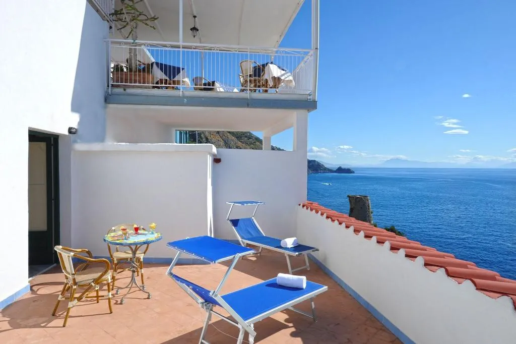 Terrace, Torre Saracena, Naples