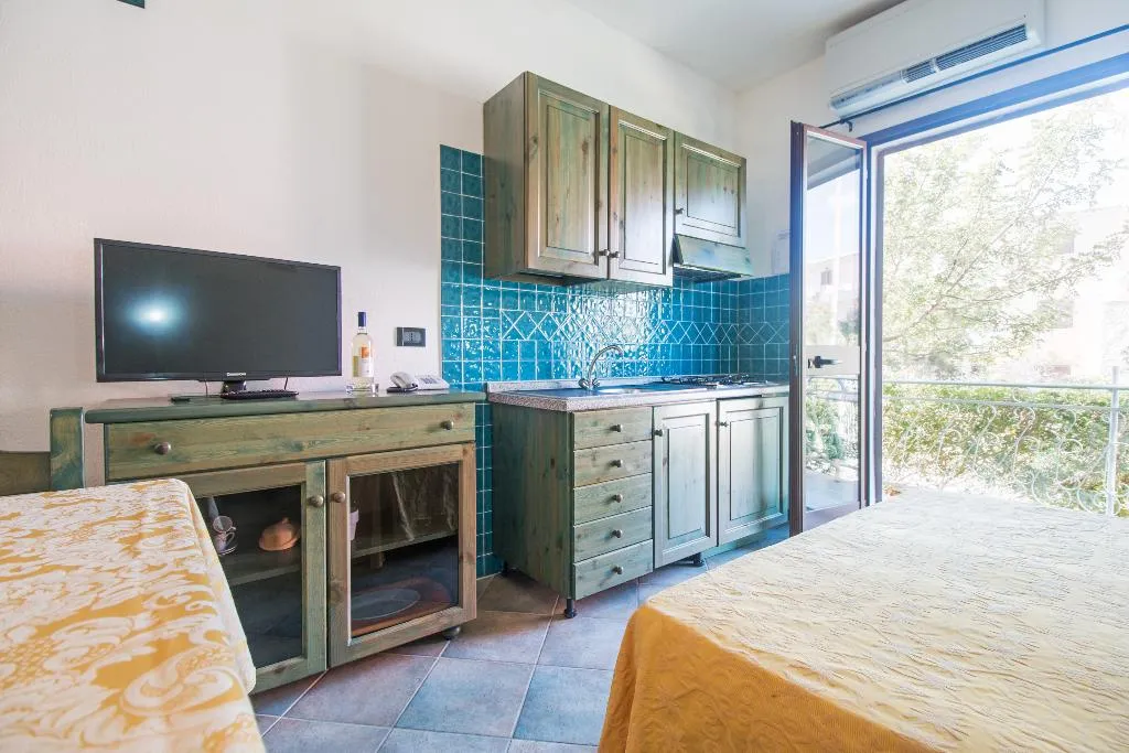 STUDIO CAPACITY 2 Room, Residence Club Gli Ontani, Olbia