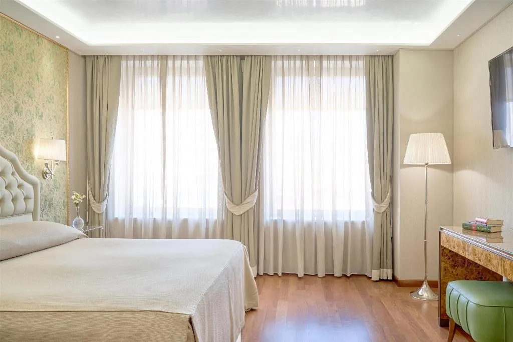 Room, Santa Chiara, Venice