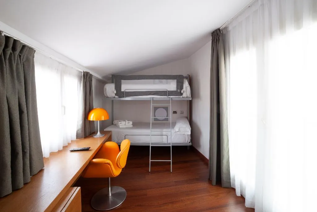 QUADRUPLE STANDARD Room, Petit Palace Plaza Malaga, Costa Del Sol