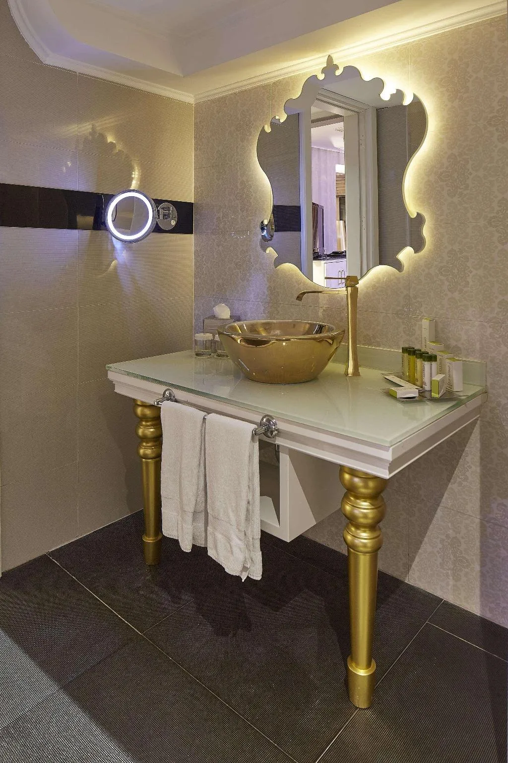 Room, DoubleTree By Hilton Izmir Alsancak, Izmir