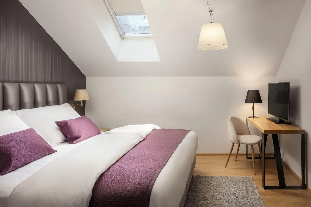 Double or Twin SUPERIOR Room, Moods Charles Bridge, Prague