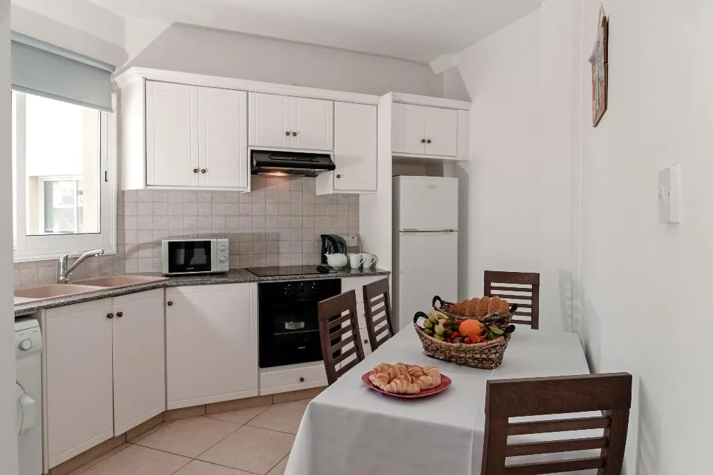 APARTMENT POOL VIEW ONE BEDROOM Room, Artemis Cynthia Complex, Cyprus