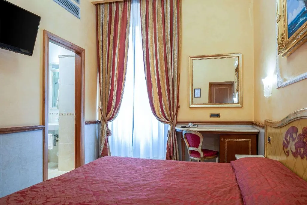 SINGLE NON SMOKING Room, Clarion Collection Hotel Principessa Isabella, Rome
