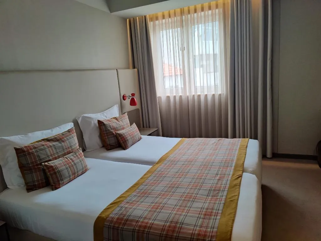 FAMILY ROOM SUPERIOR CAPACITY 4 Room, WOT Porto Soul, Porto