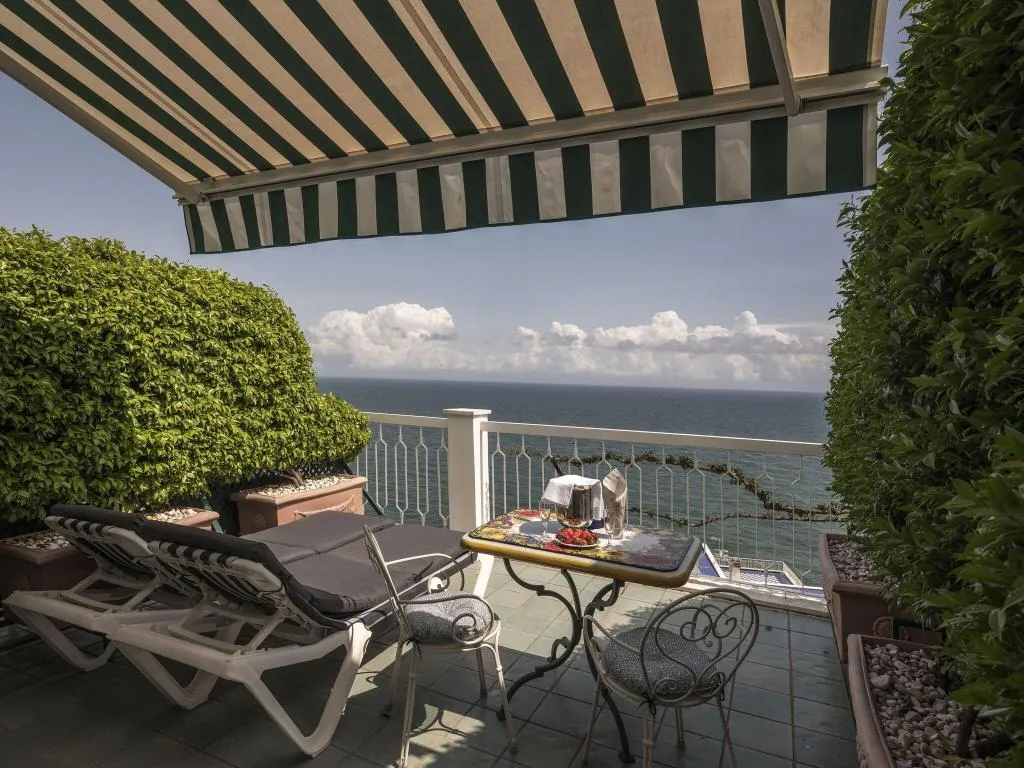 JUNIOR SUITE SEA VIEW Room, Bellevue, Naples