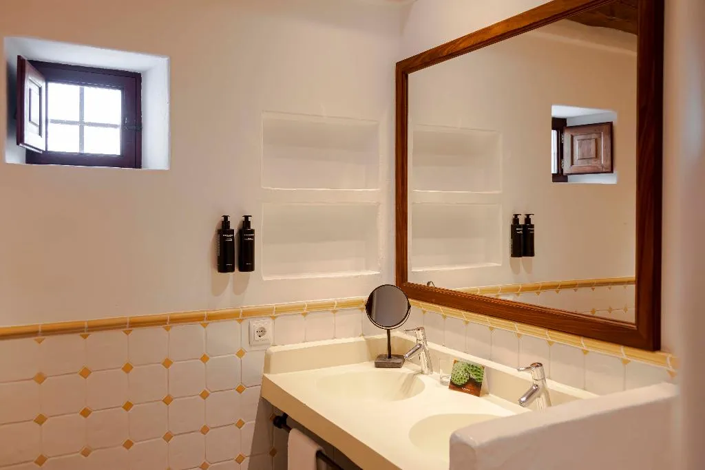 DOUBLE ONE BEDROOM ONE BATHROOM Room, Ca Na Xica - Hotel & Spa, Ibiza