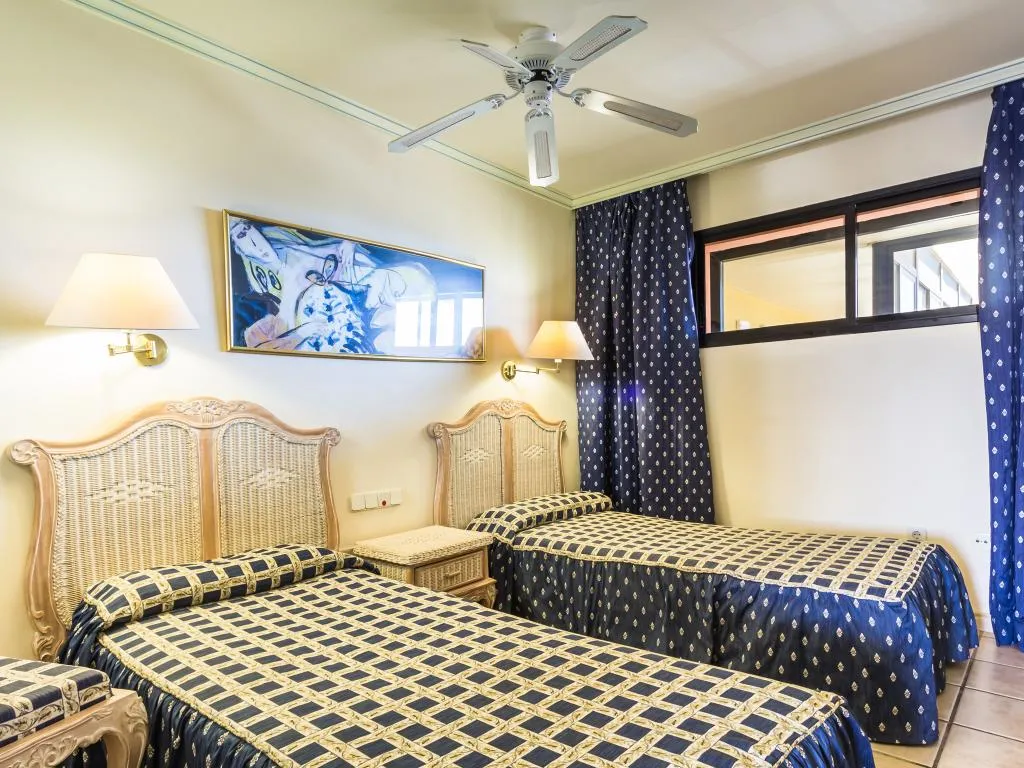 APARTMENT SUPERIOR CAPACITY 2 Room, Bluebay Beach Club, Ibiza
