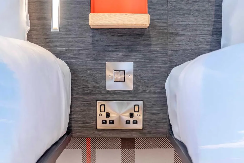 TWIN STANDARD Room, easyHotel Dublin City Centre, Dublin