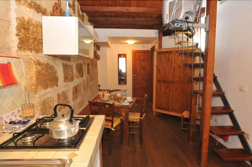 Room, Aigua, Alghero