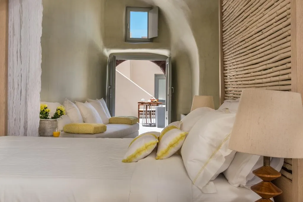 SUITE WITH PRIVATE POOL Room, Mythical Blue Luxury Suites, Santorini