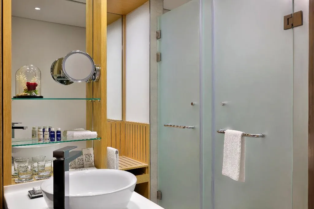 Double or Twin EXECUTIVE Room, Avani Ibn Battuta Dubai Hotel, Dubai