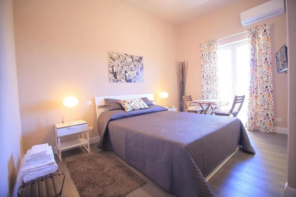 Room, Gioeni Ventidue, Catania