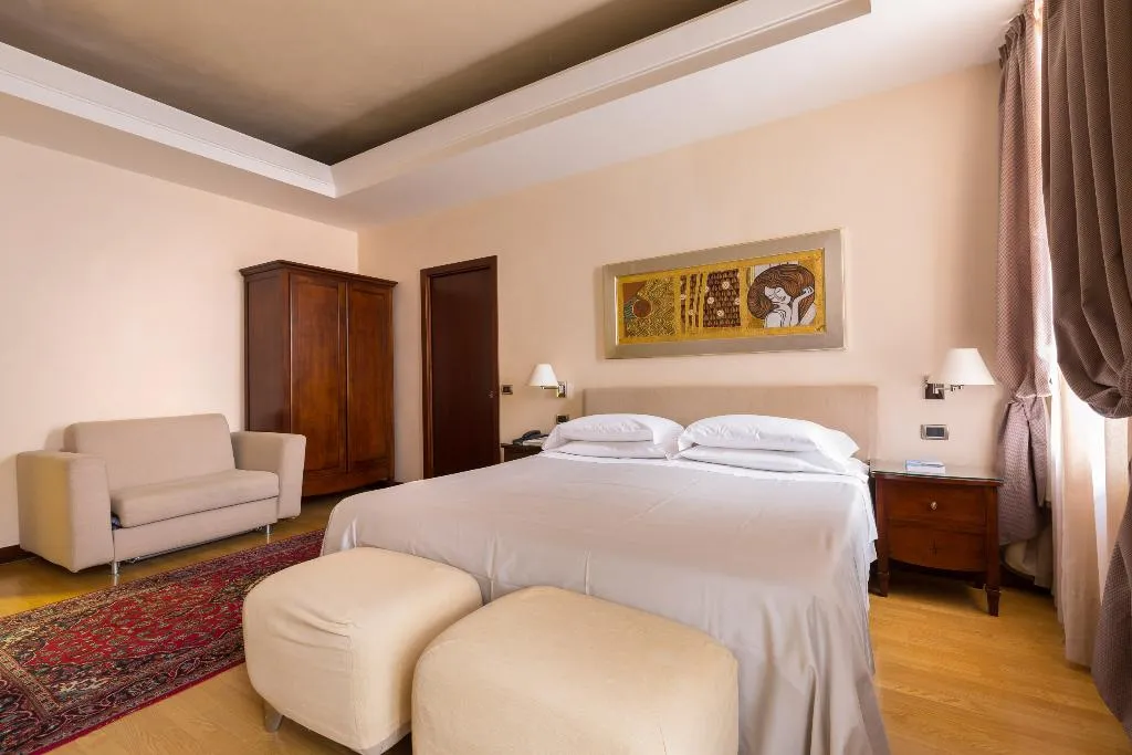 JUNIOR SUITE CLASSIC Room, Liassidi Palace, Venice