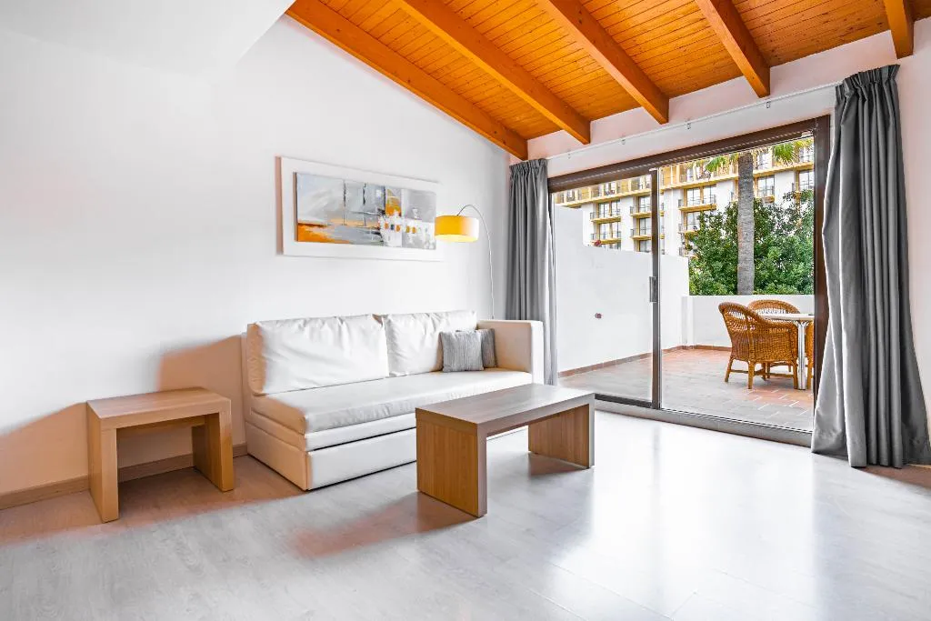 JUNIOR SUITE WITH TERRACE Room, Bahia de Alcudia Hotel & Spa, Majorca