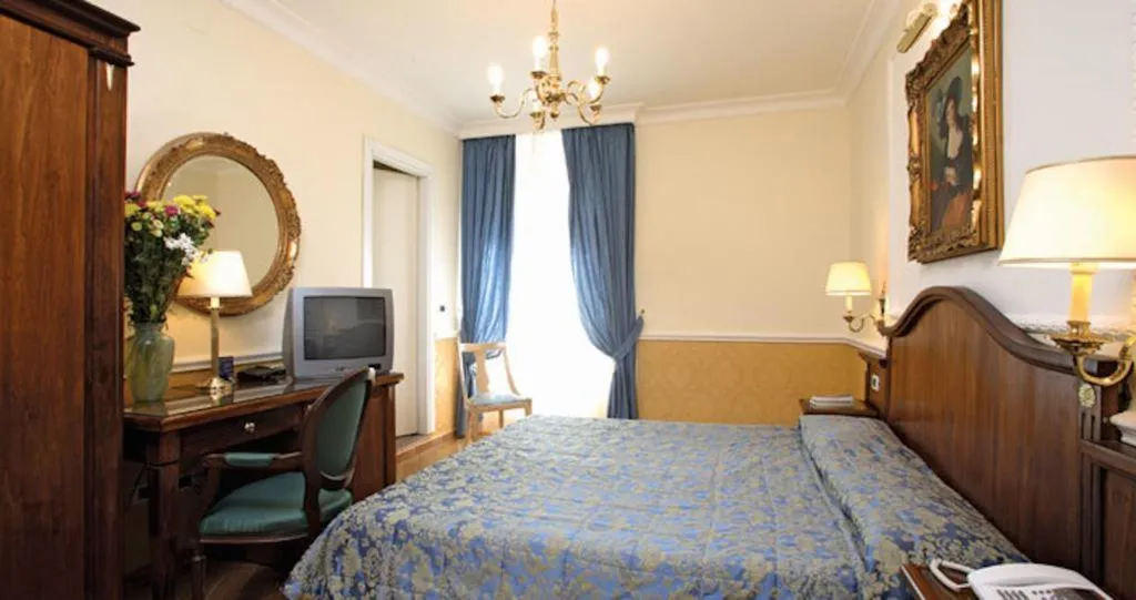 DOUBLE STANDARD Room, Giglio Dell'Opera, Rome