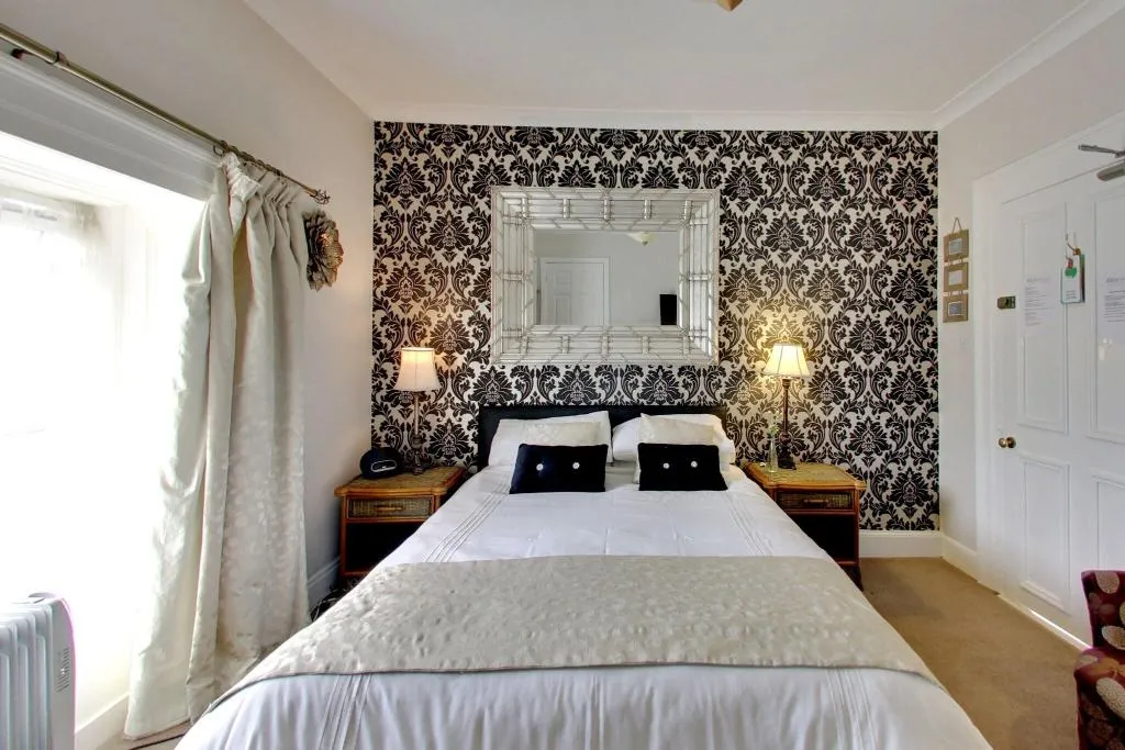 Room, Robin Hill House, Cork