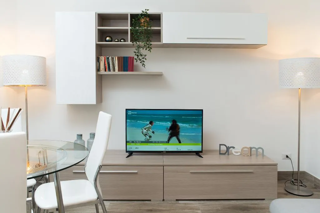 APARTMENT CAPACITY 5 Room, Residenza Flegrea, Naples