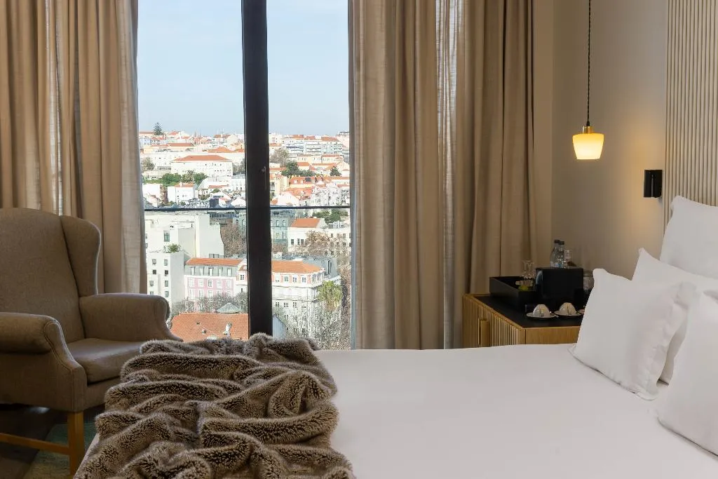 DOUBLE CITY VIEW Room, Memmo Príncipe Real - Design Hotels, Lisbon