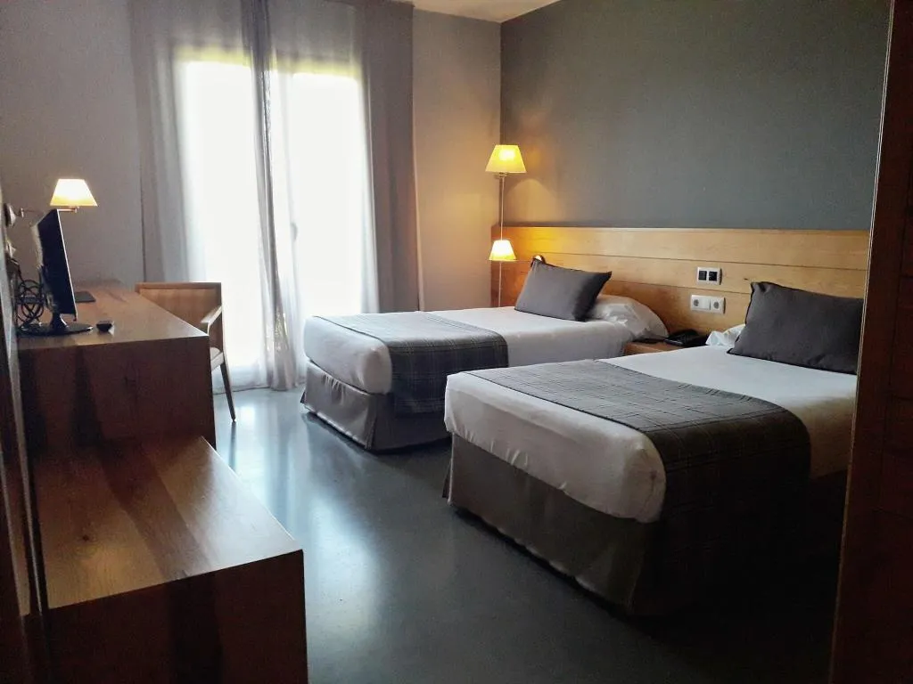 Room, Montanya Hotel & Lodge, Costa Brava