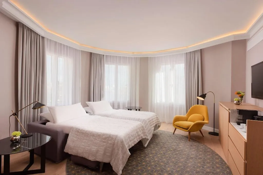 Room, Le Meridien Barcelona, Barcelona