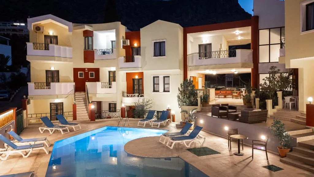 Pool, Ariadni Palace, Crete