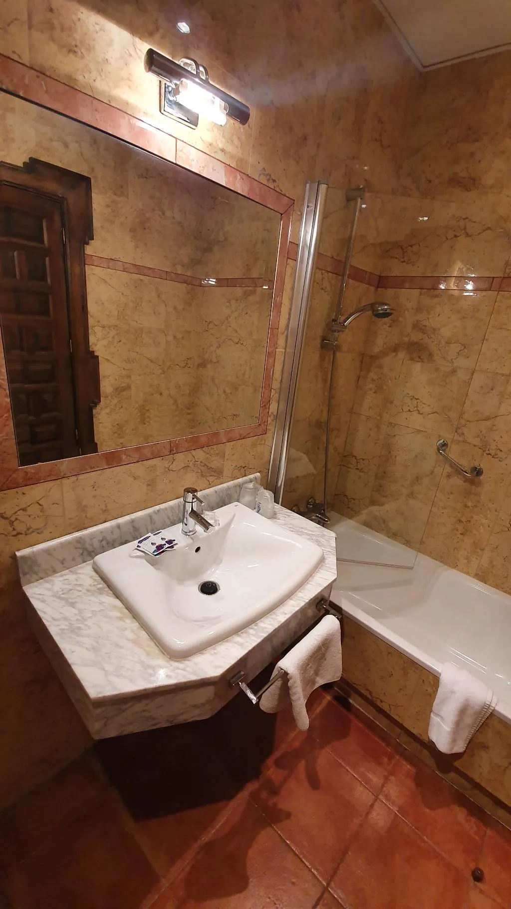 TRIPLE STANDARD Room, Coso Viejo, Andalucia