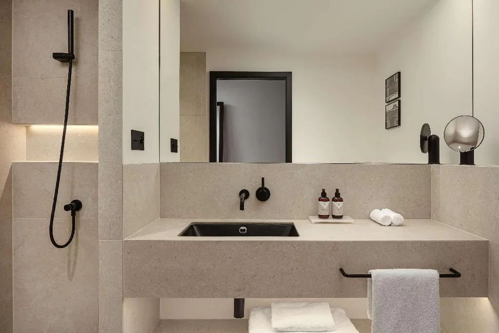 Room, Almanac X Alcron Prague, Prague