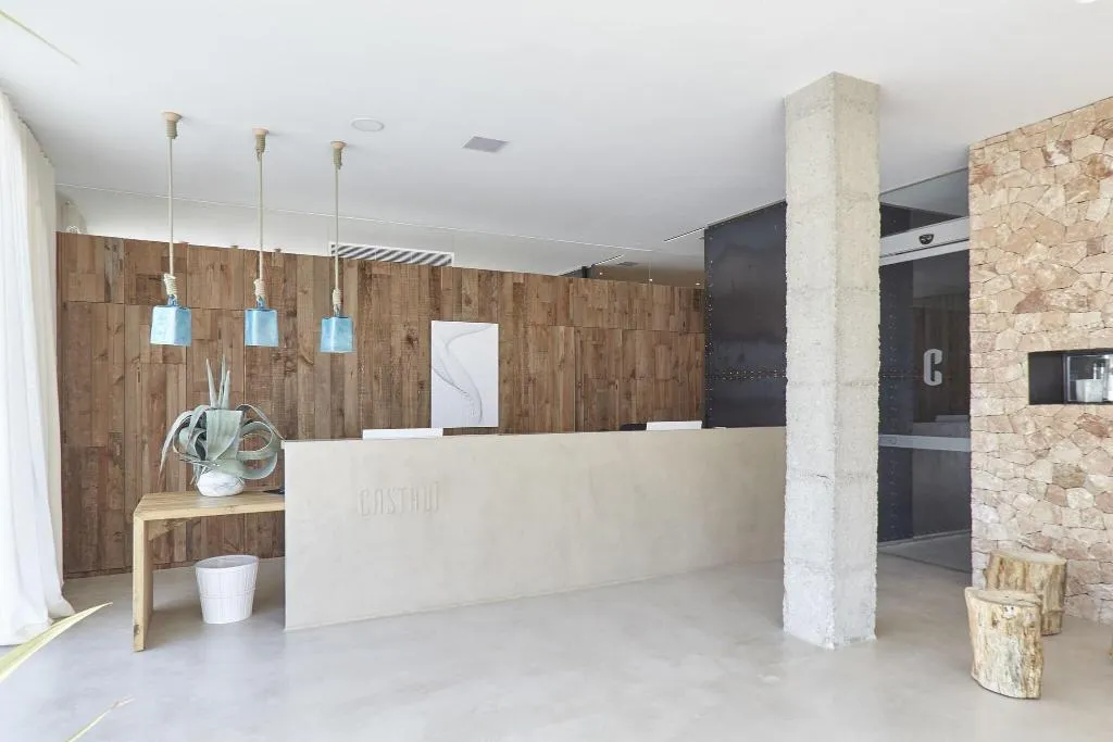 Lobby, Castavi, Ibiza